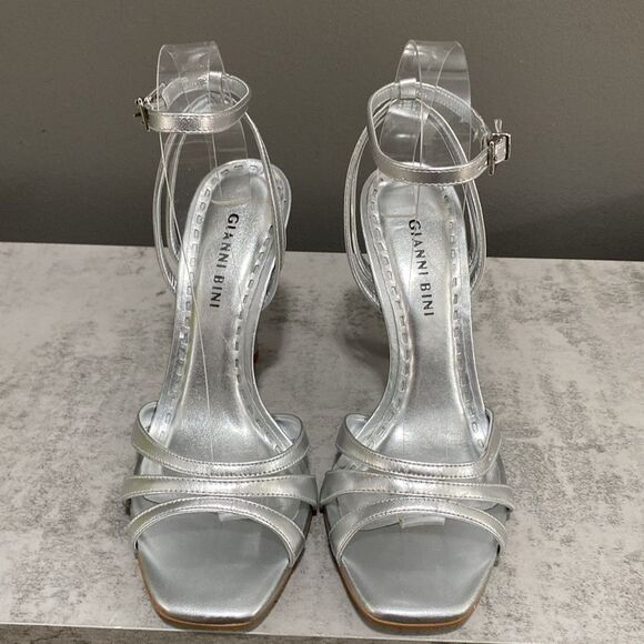 NWT Gianni Bini Metallic Silver Heels size 8 - Picture 4 of 16
